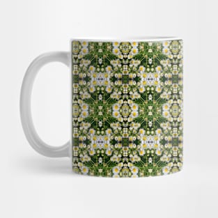 Tiny Wild Daisy Pattern 1 Mug